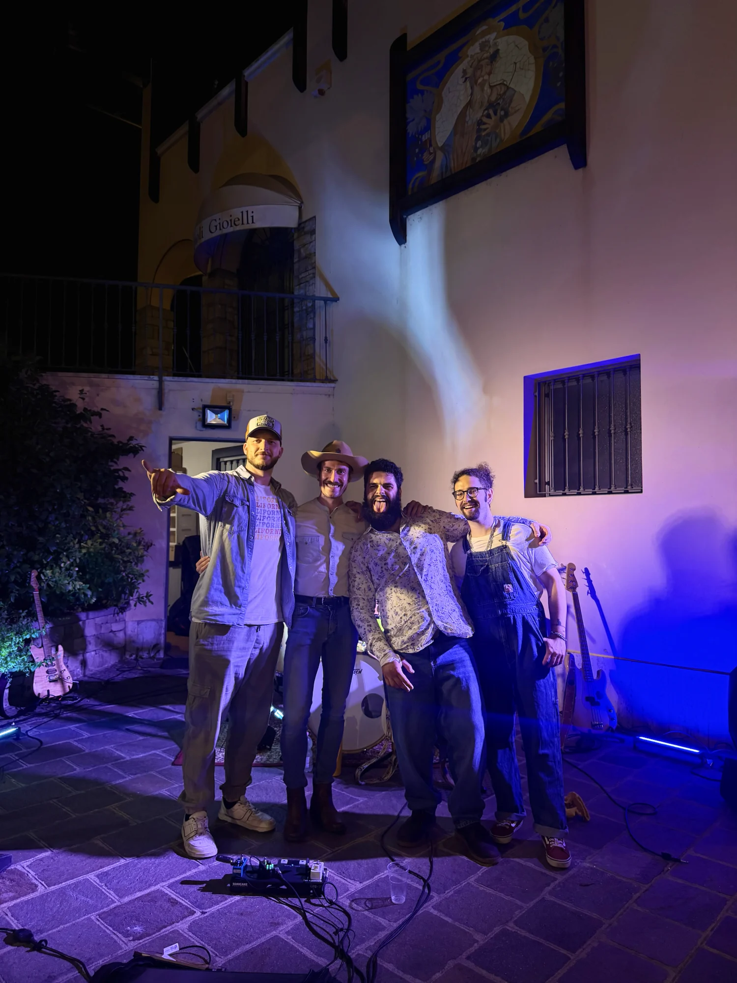 The Coffeekillers dopo un live serale in piazza